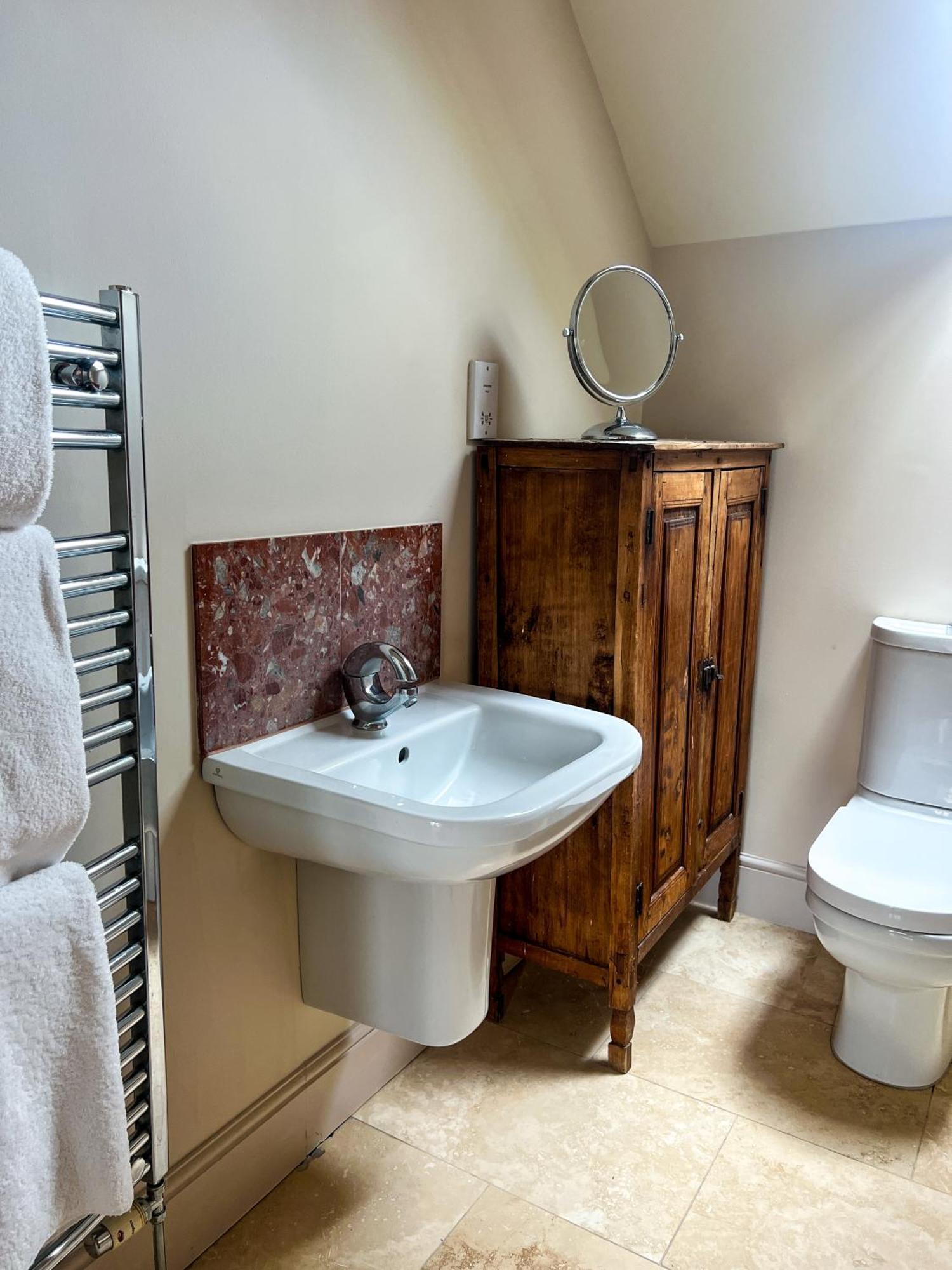 Отель The Kings Arms Stowel Экстерьер фото
