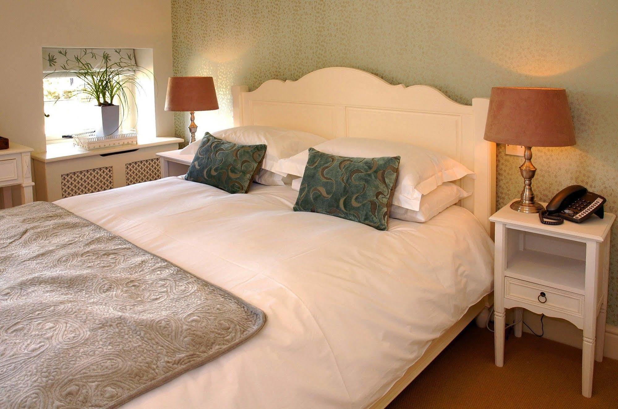Отель The Kings Arms Stowel Экстерьер фото
