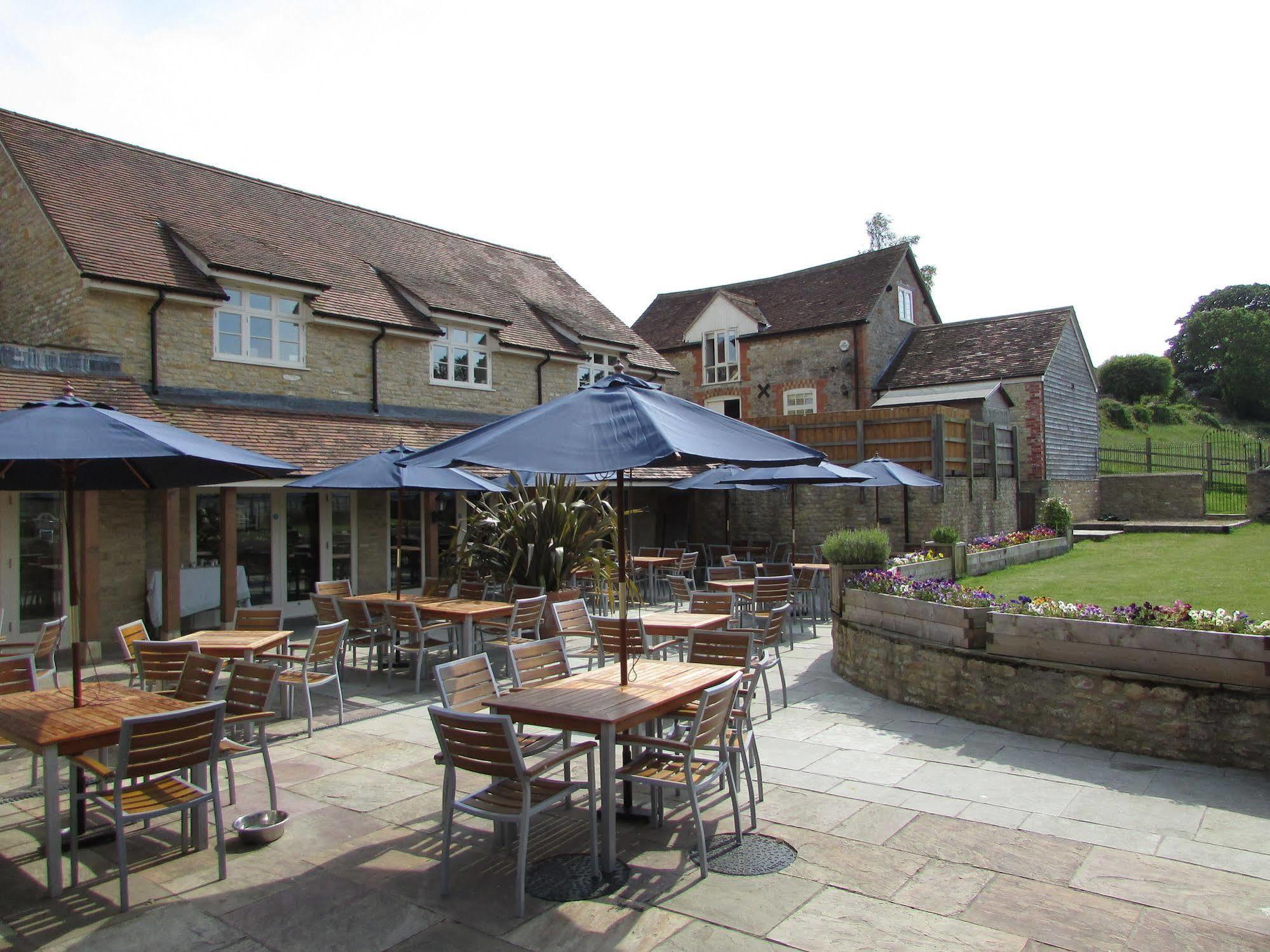 Отель The Kings Arms Stowel Экстерьер фото